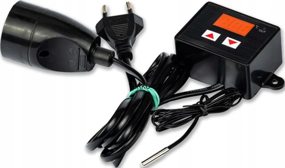 Elektronický termostat 6,5A / 1500W - regulátor teploty se zásuvkou a vidlicí a voděodolným externím čidlem 1m (-50 až +110°C)